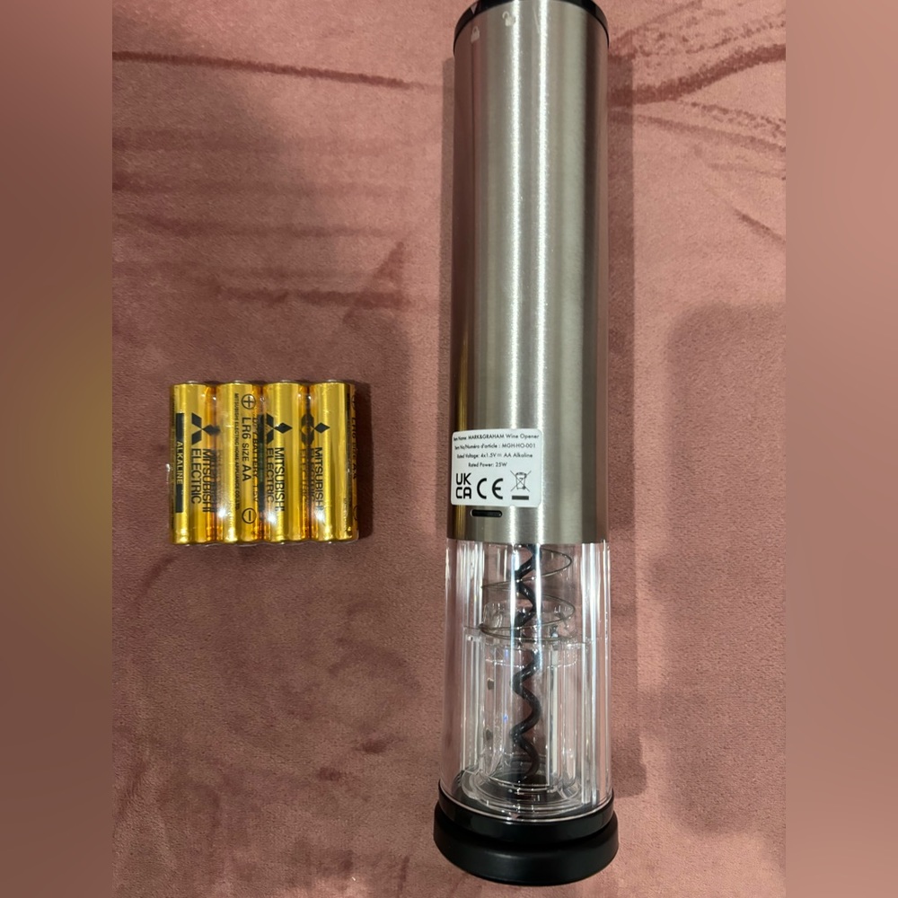 NWT: Mark & Graham electric wine opener - Picture 3 of 3
